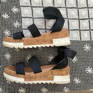 Steve Madden platform sandals